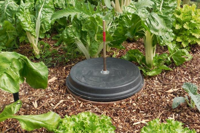 Economiser l'eau du jardin avec un système d'arrosage autonome et  économique : l'oya