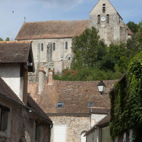 Réserve naturelle et cité féodale